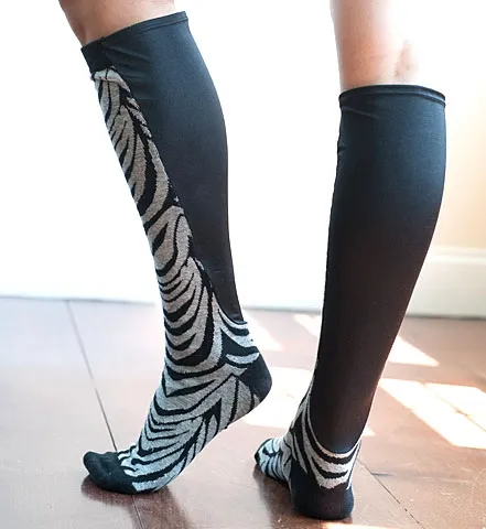 Xpandasox - From: F15205-1012 To: F15205-911 - XPA Womens Zebra/solid Knee High Socks 10 12, Fits Womens Shoe Size 10 12